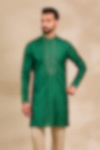 Green Silk Kurta by Vanshik at Pernia's Pop Up Shop