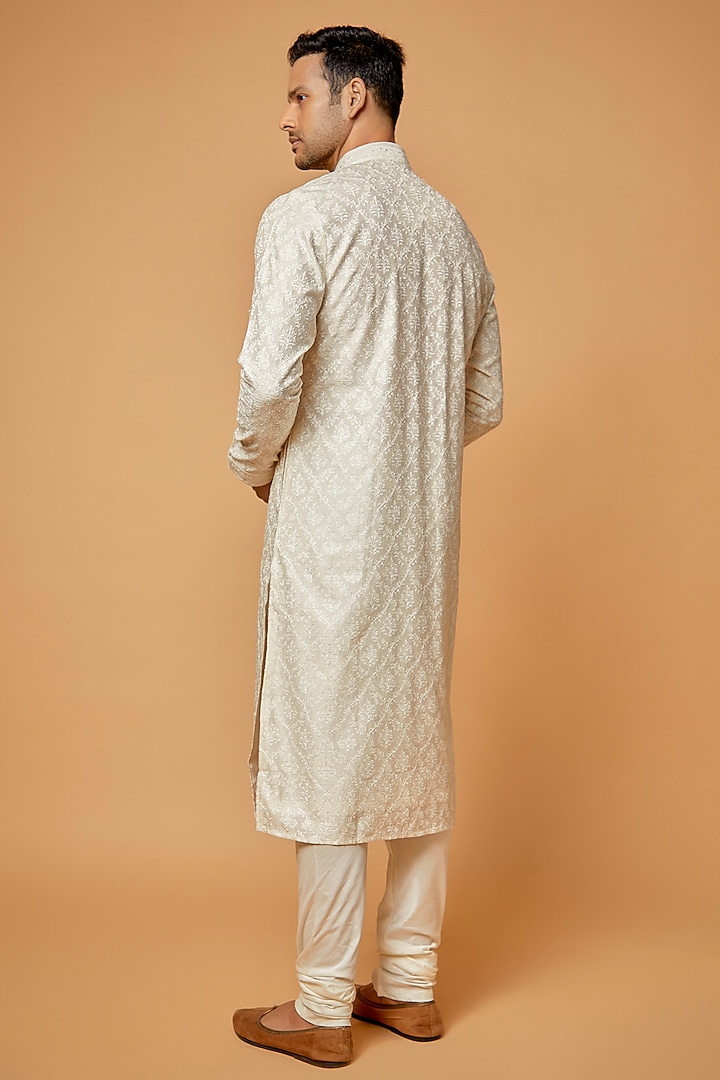 Off-White Georgette Sequins Embroidered Kurta Set by Vanshik at Pernia's Pop Up Shop