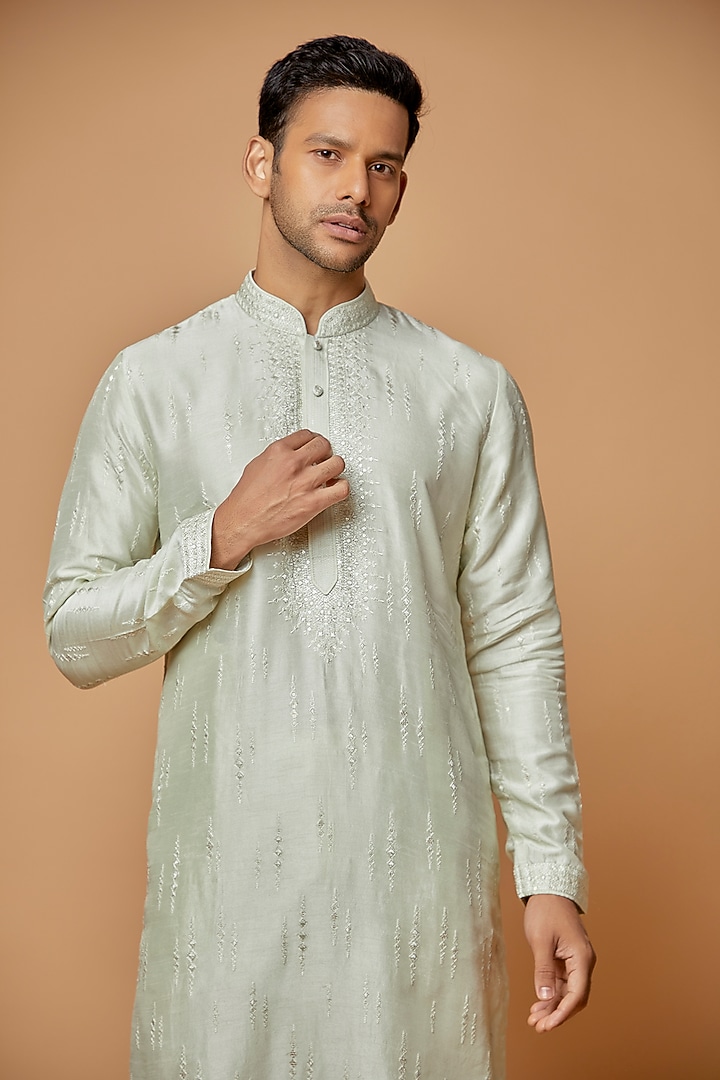 Green Chanderi Embroidered Kurta Set by Vanshik at Pernia's Pop Up Shop