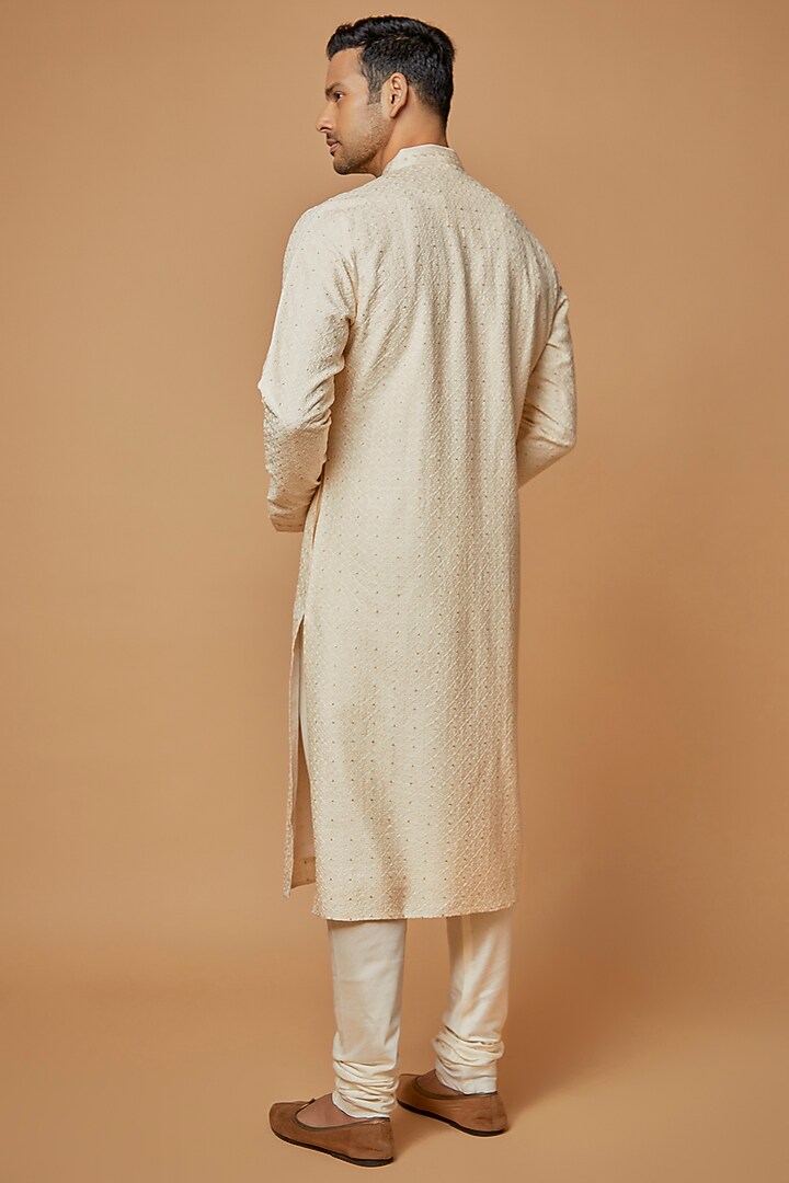 Ivory Chanderi Embroidered Kurta Set by Vanshik at Pernia's Pop Up Shop