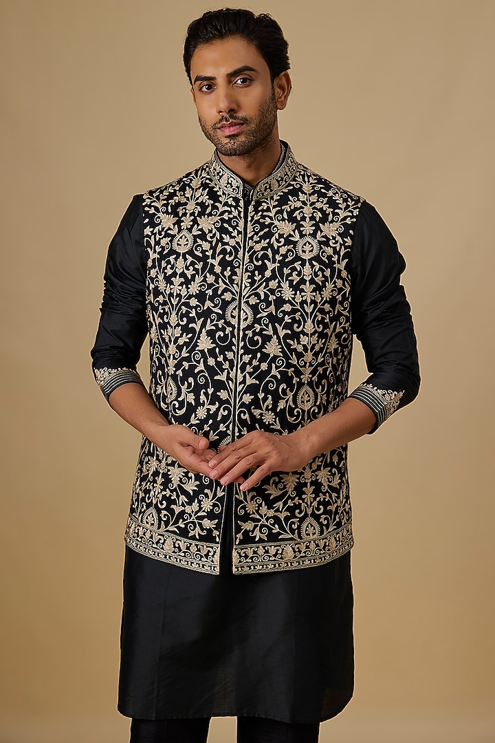 Black Silk Jaal Embroidered Bundi Set by Vanshik at Pernia's Pop Up Shop
