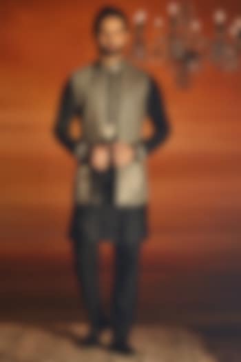 Black Silk Jaal Embroidered Bundi Set by Vanshik at Pernia's Pop Up Shop