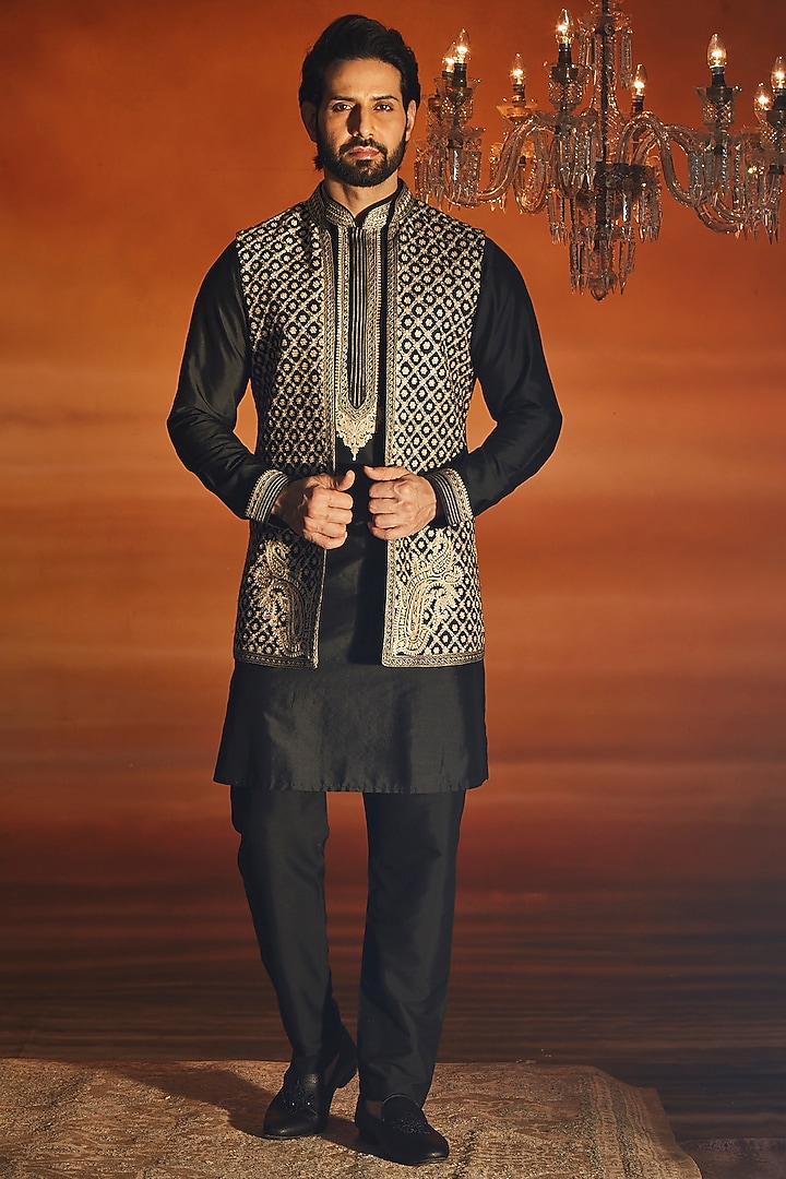 Black Silk Jaal Embroidered Bundi Set by Vanshik at Pernia's Pop Up Shop