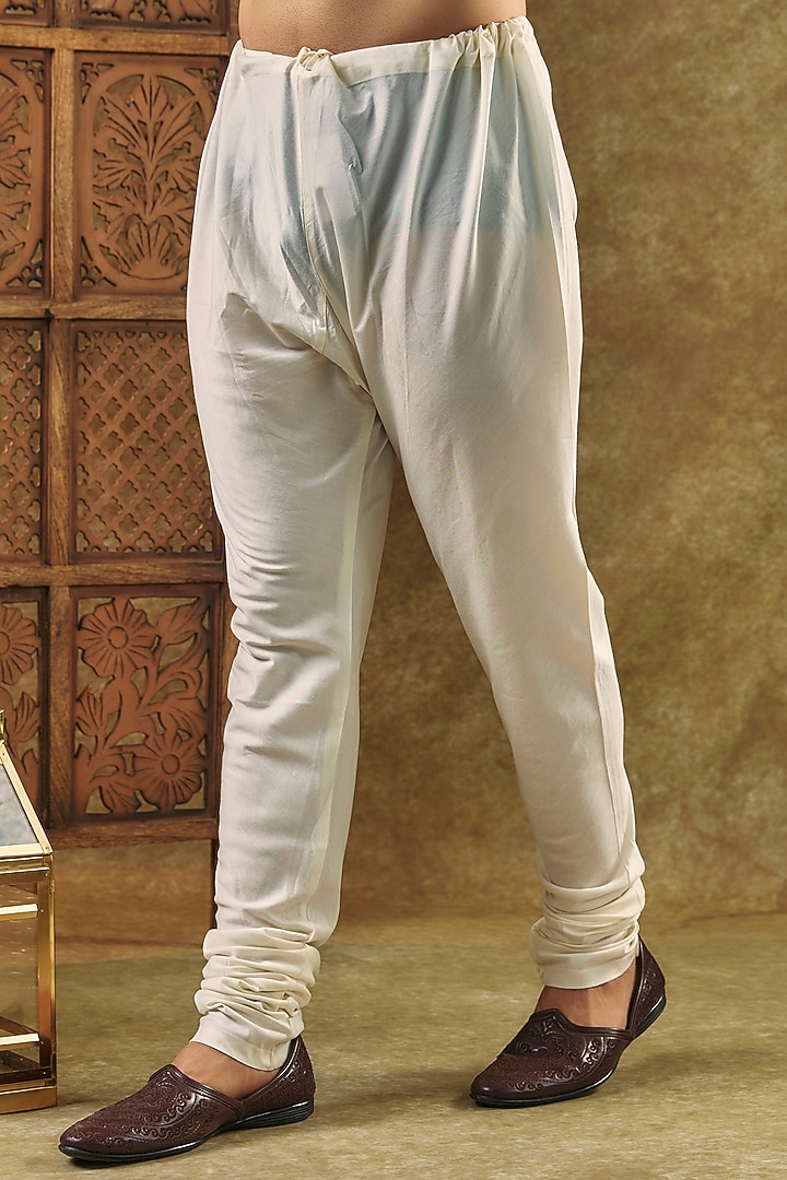 Ivory Jacquard Silk Embroidered Kurta Set by Vanshik at Pernia's Pop Up Shop
