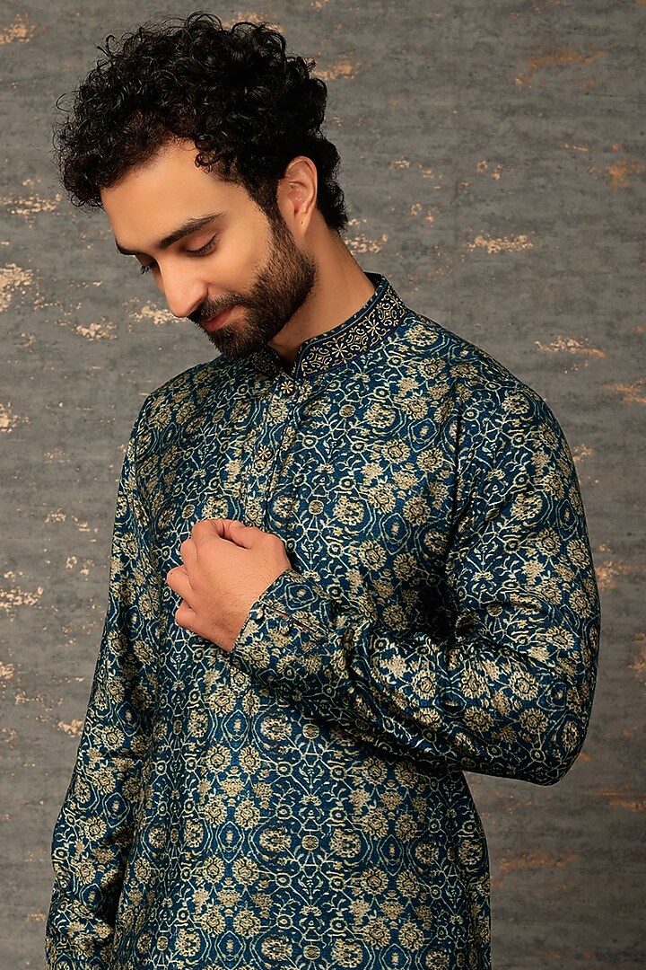 Teal Silk Printed Kurta Set by Vanshik at Pernia's Pop Up Shop