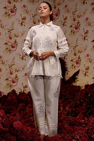 Ivory Chanderi Silk Embroidered Pant Set by Vrinda by Pundrik Dubey