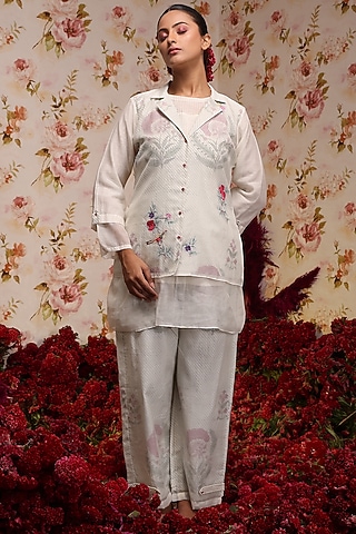 Ivory Chanderi Silk Embroidered Co-Ord Set by Vrinda by Pundrik Dubey
