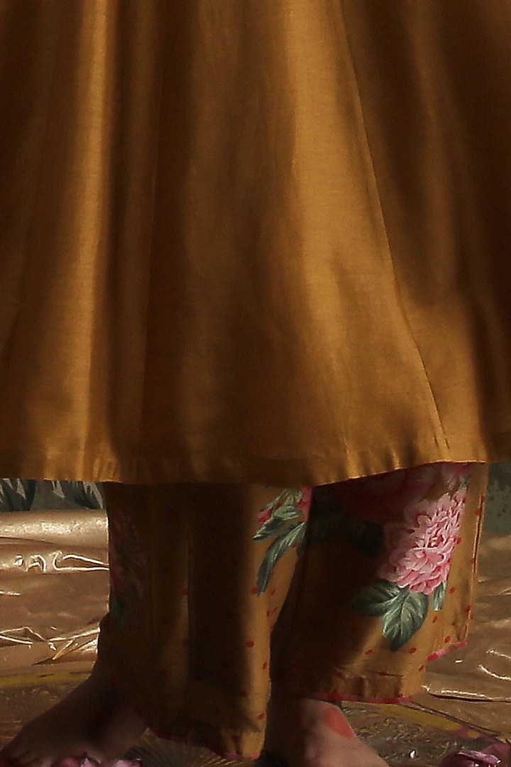 Golden Yellow Marodi Embroidered Kurta Set by Vrinda by Pundrik Dubey at Pernia's Pop Up Shop