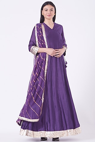 Purple Embroidered Anarkali Set by Pinki Sinha