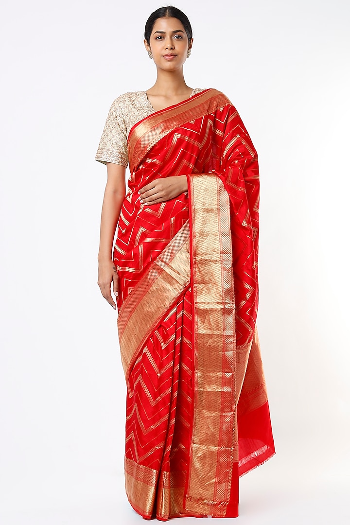 Red Handwoven Pure Silk Saree by Pinki Sinha