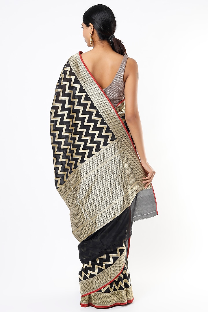 Black Handwoven Pure Banarasi Silk Wedding Saree by Pinki Sinha at Pernia's Pop Up Shop