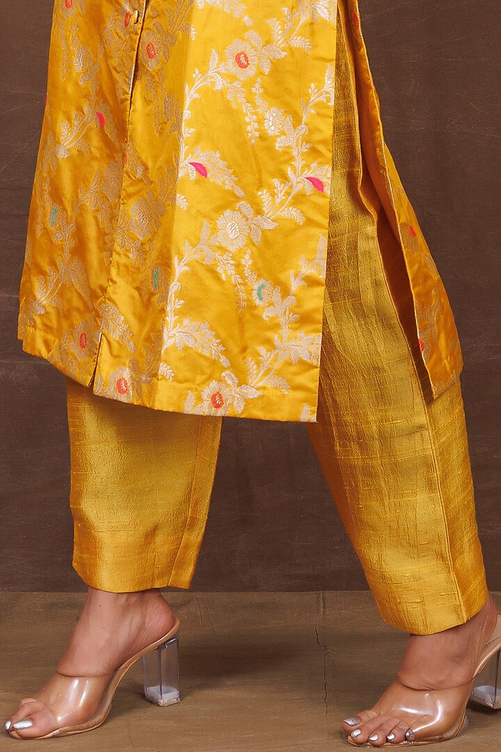 Yellow Banarasi Silk Handwoven Long Jacket Set by Pinki Sinha at Pernia's Pop Up Shop