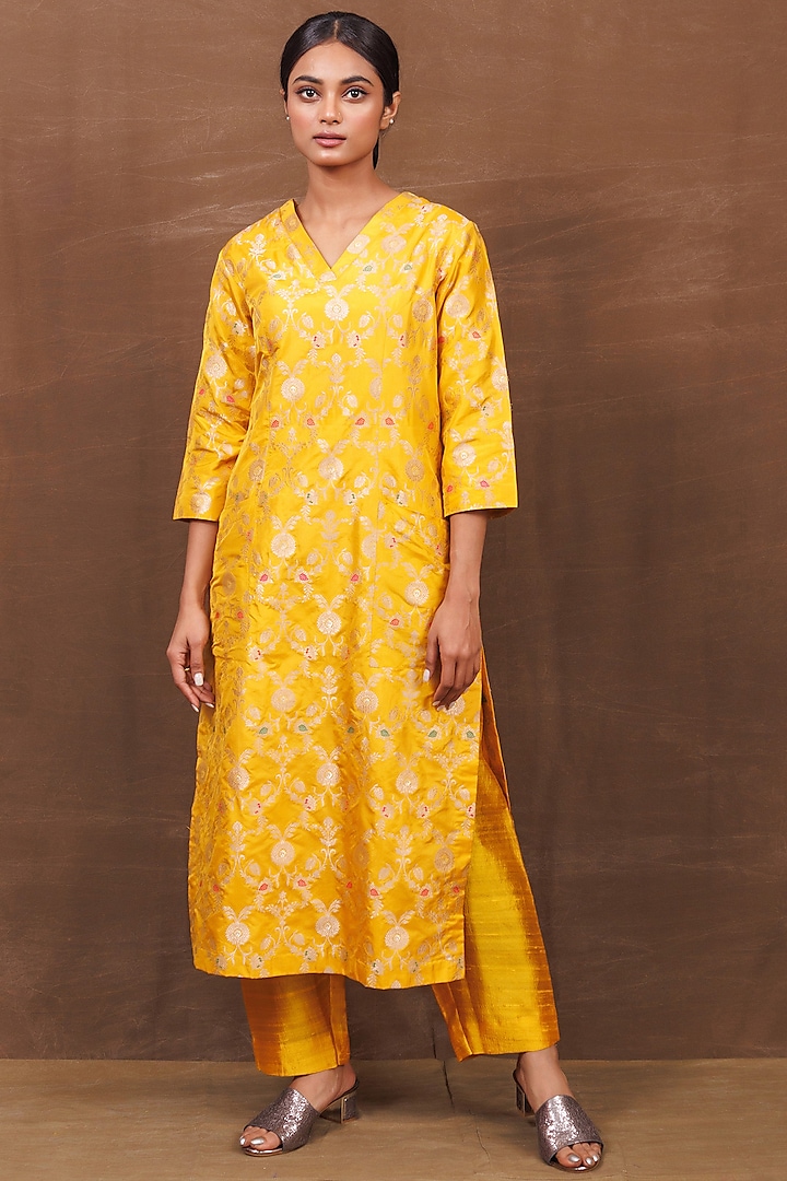 Yellow Banarasi Silk Handwoven Kurta Set by Pinki Sinha