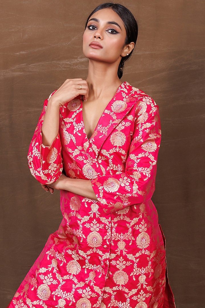 Pink Banarasi Silk Handwoven Long Jacket Set by Pinki Sinha at Pernia's Pop Up Shop