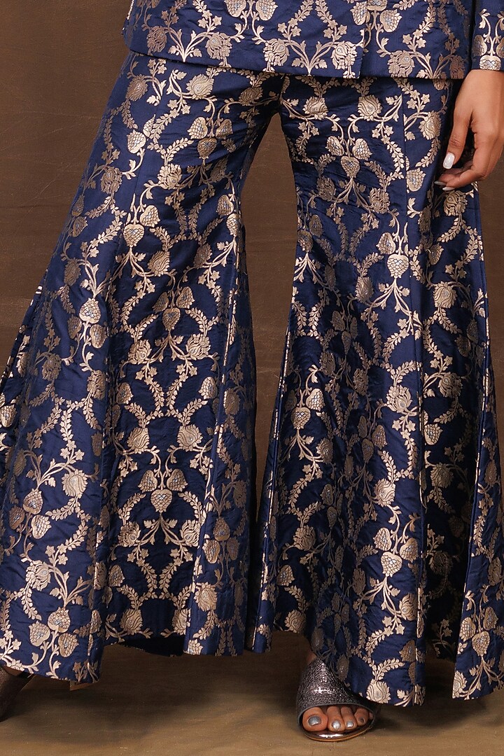Blue Banarasi Silk Handwoven Gharara Set by Pinki Sinha at Pernia's Pop Up Shop