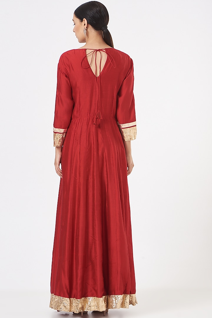 Red Chanderi Party Wear Anarkali Set by Pinki Sinha at Pernia's Pop Up Shop