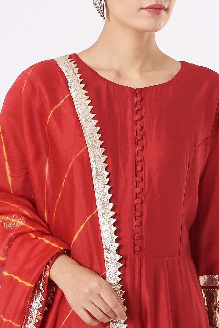 Red Chanderi Party Wear Anarkali Set by Pinki Sinha at Pernia's Pop Up Shop