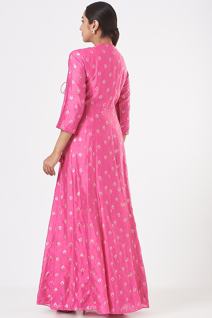 Pink Banarasi Party Wear Anarkali Set by Pinki Sinha at Pernia's Pop Up Shop