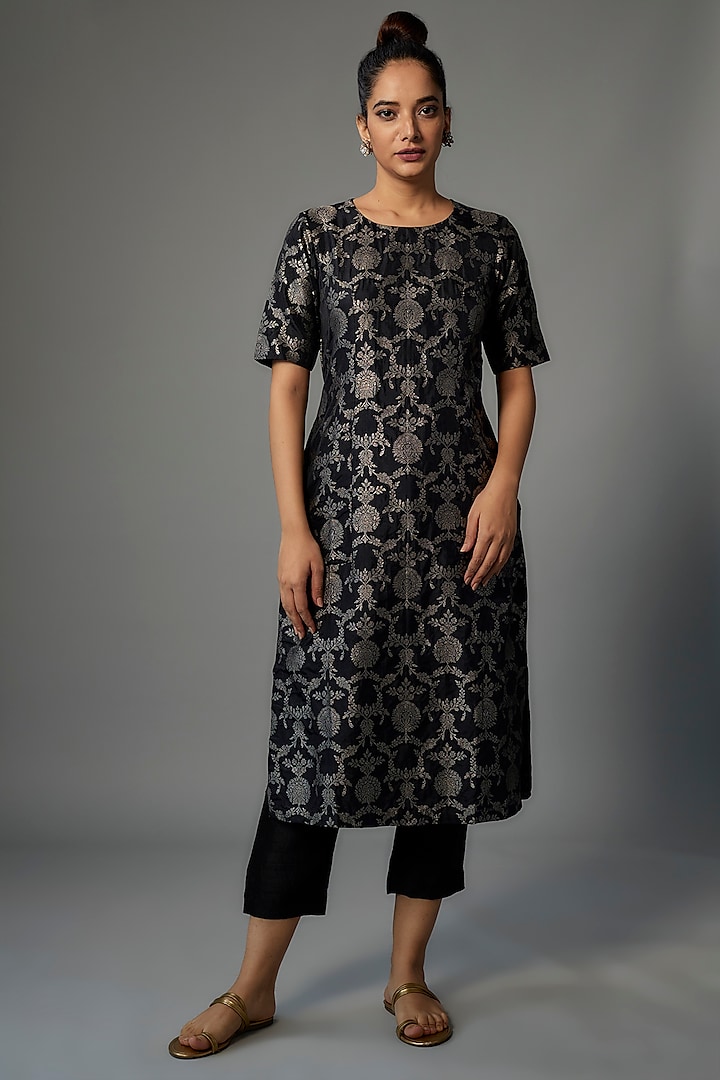 Black Brocade Silk Handwoven Kurta Set by Pinki Sinha