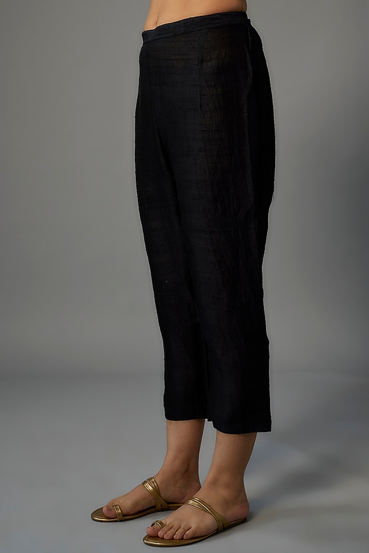 Black Brocade Silk Handwoven Kurta Set by Pinki Sinha at Pernia's Pop Up Shop