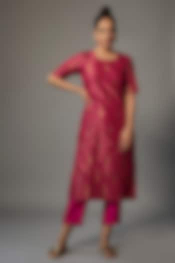 Pink Brocade Silk Handwoven Kurta Set by Pinki Sinha