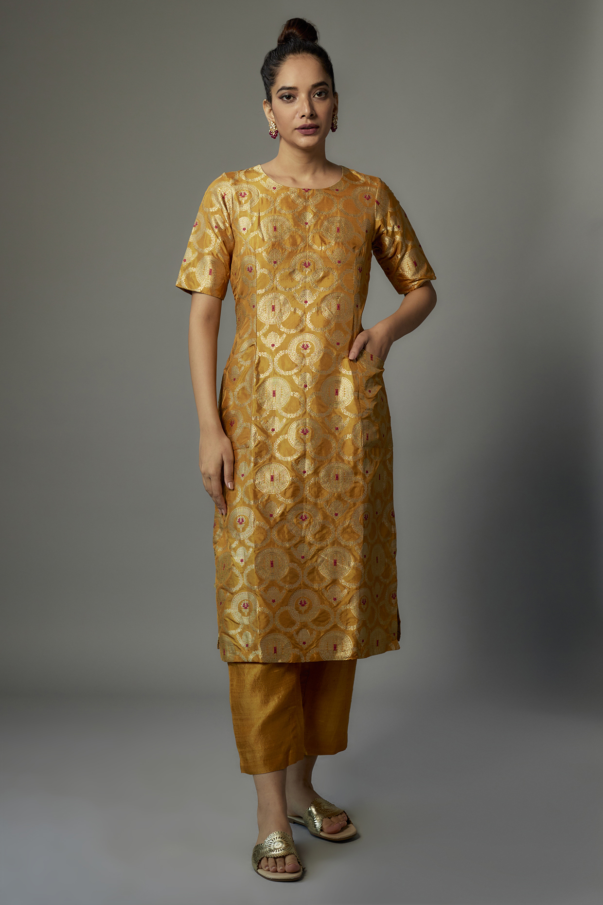 Indian Dress Designer Embroidered Tunic with Sleeves* paired with *Designer Cigarette  pants*With *Designer EMBROIDERED Duptta*•Salwar Suit • Raimentz