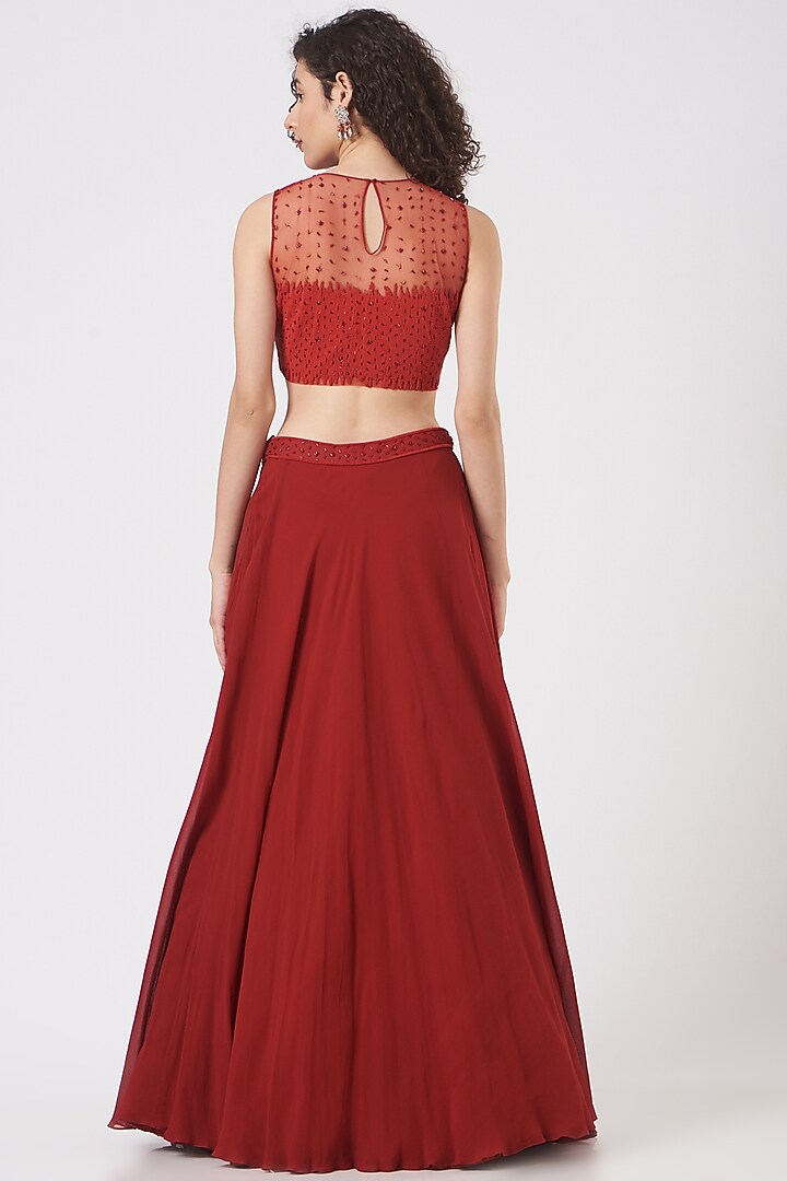 Red Embroidered Wedding Lehenga Set by Vaarha at Pernia's Pop Up Shop