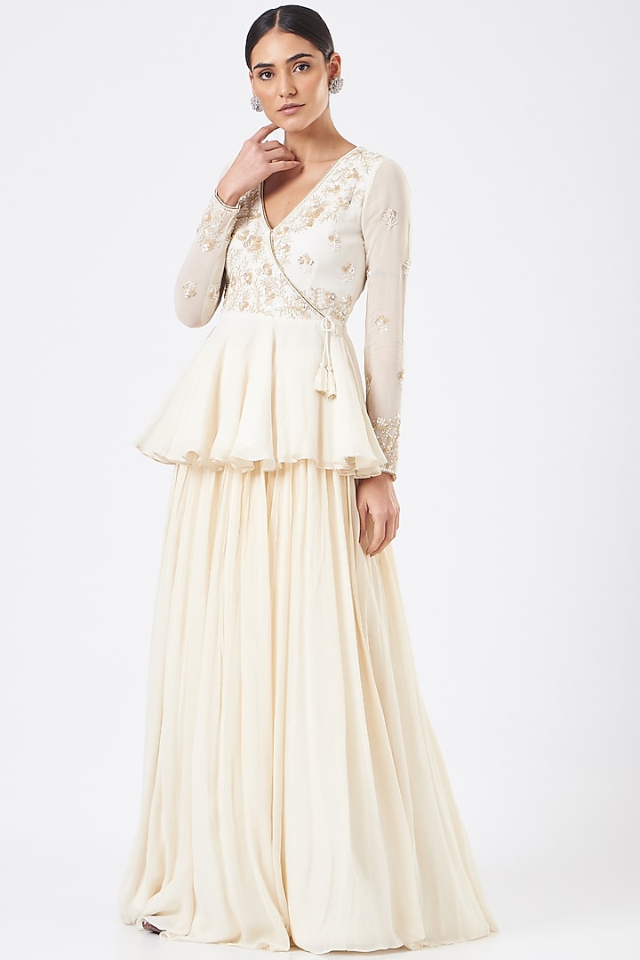 White Embroidered Skirt Set by Vaarha