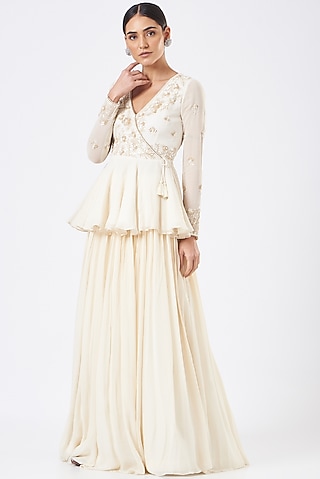 White Embroidered Skirt Set by Vaarha