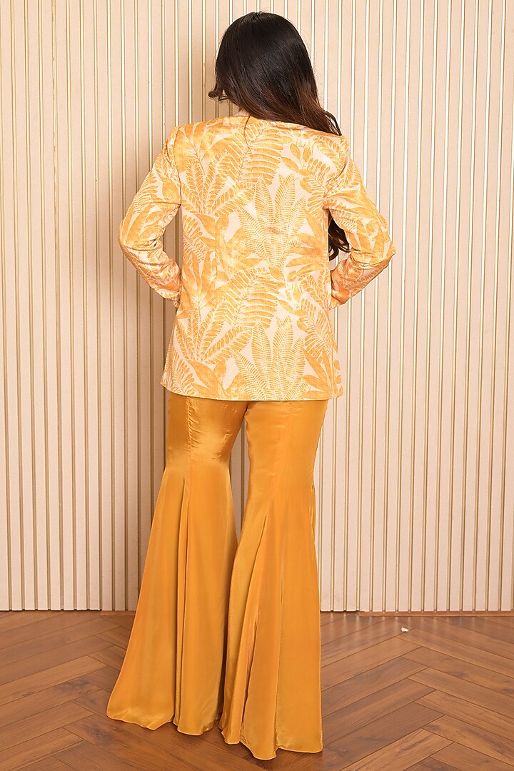 Yellow Crepe Flared Pant Set by Vridhi Somaani at Pernia's Pop Up Shop
