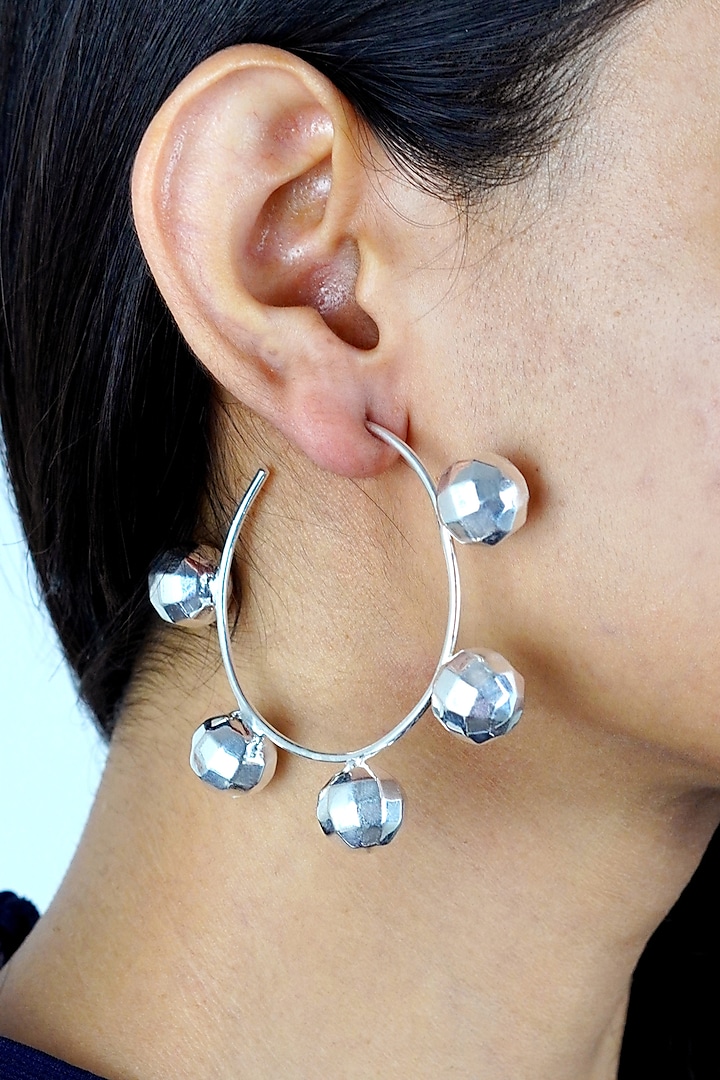 White Finish Hoop Earrings by Varnika Arora