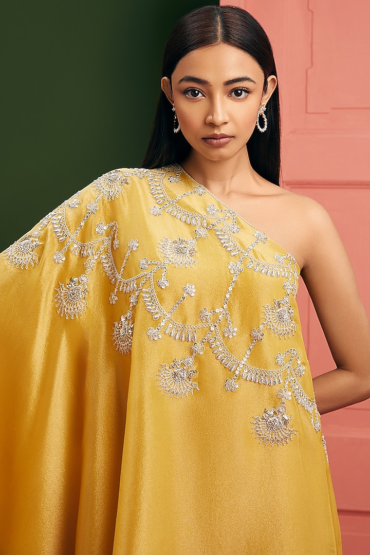 Lemon Yellow Tissue Silk Zardosi Embroidered One-Shoulder Cape Set by Vasavi Shah at Pernia's Pop Up Shop