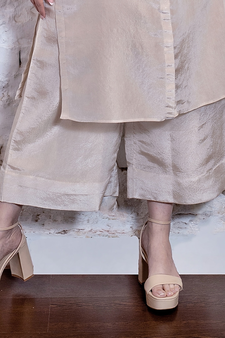 Ivory Silk Tissue Shirt Kurta Set by Vasavi Shah at Pernia's Pop Up Shop