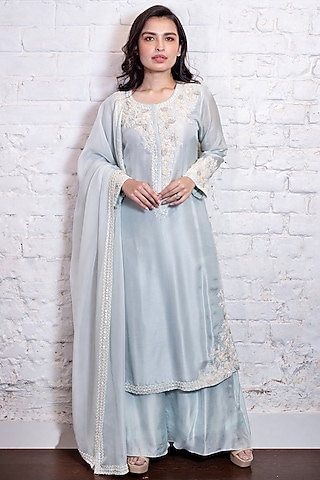 Turquoise Blue Silk Embroidered Kurta Set by Vasavi Shah