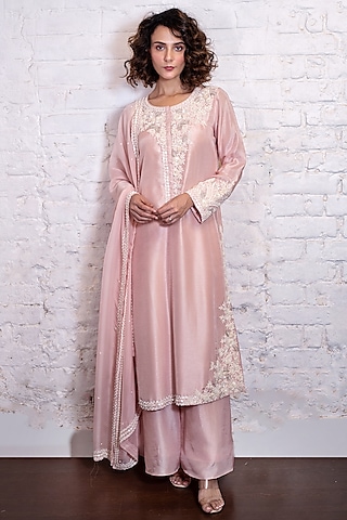 Blush Pink Silk Embroidered Kurta Set by Vasavi Shah
