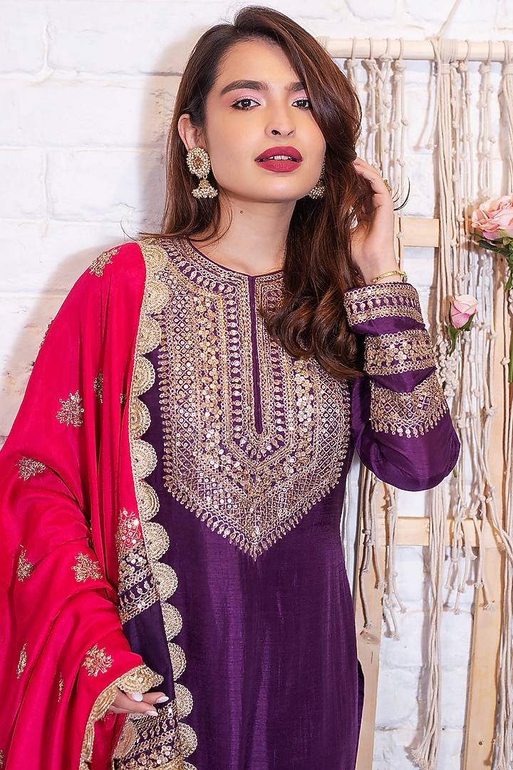 Purple Embroidered Kurta Set by Vasavi Shah at Pernia's Pop Up Shop