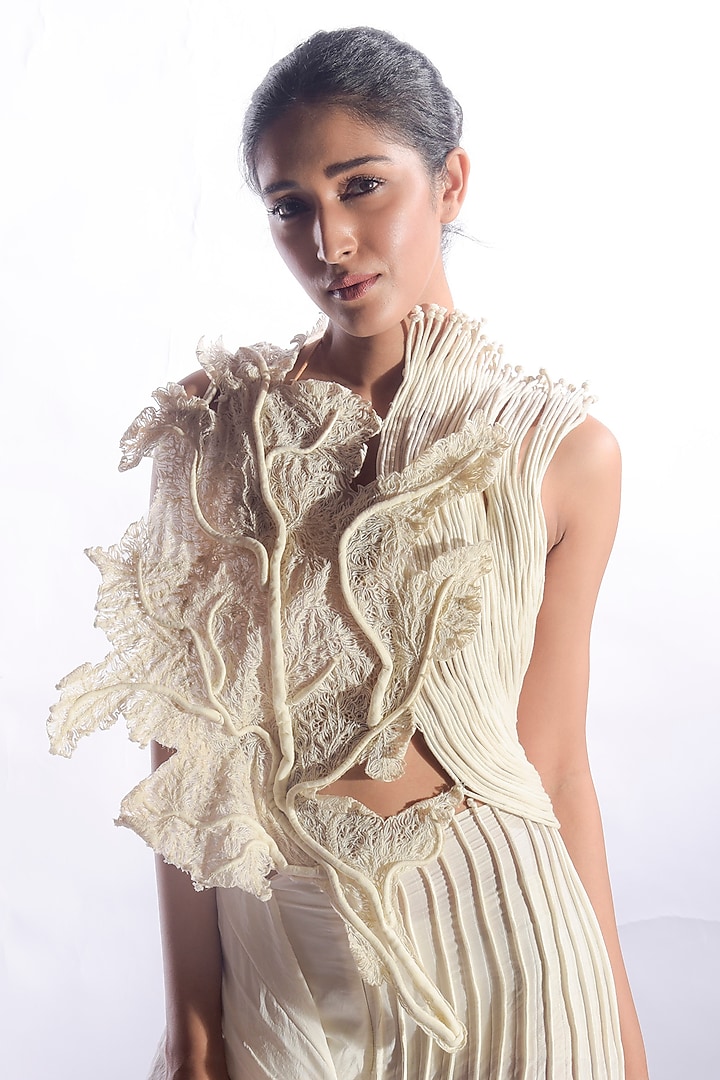 White Embroidered Top by Vaishali S at Pernia's Pop Up Shop