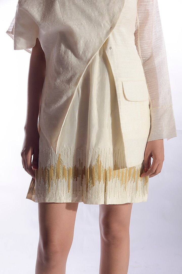 Off White Handwoven Jacket by Vaishali S at Pernia's Pop Up Shop