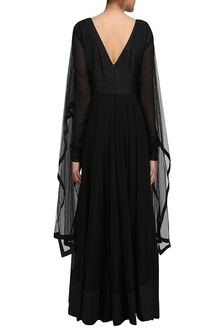 Black embroidered kalidaar kurta with drape sleeves available only at Pernia's Pop Up Shop.