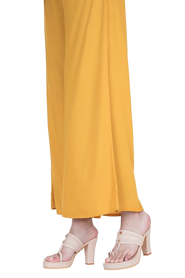 Cream Kolhapuri Block Heels by Veruschka By Payal Kothari at Pernia's Pop Up Shop