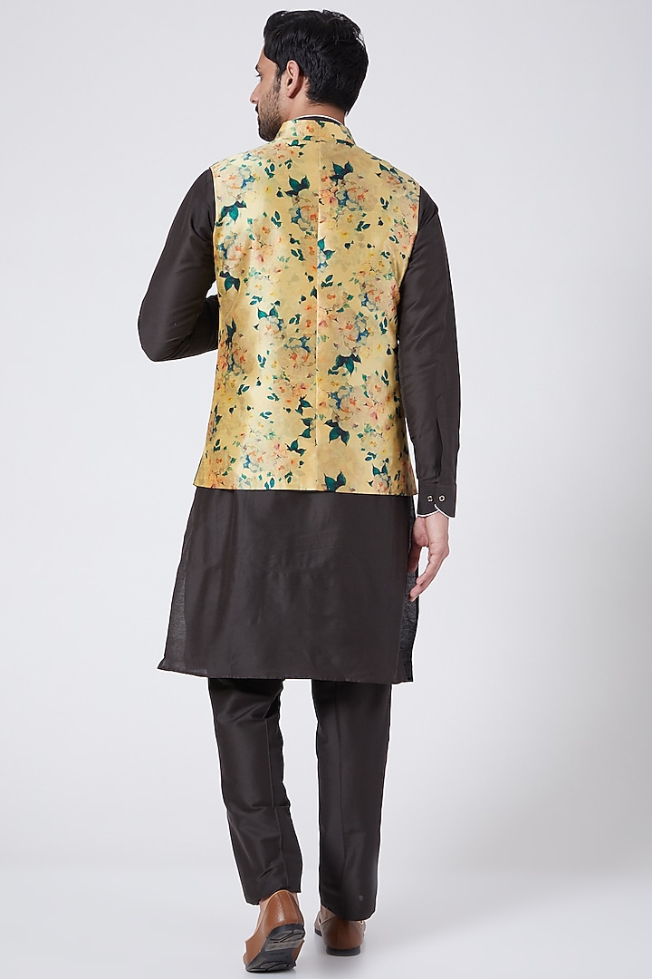 Black Kurta Set With Printed Bundi Jacket by Vavci at Pernia's Pop Up Shop