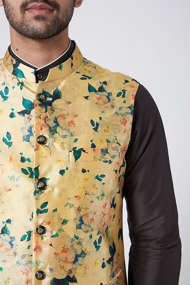 Black Kurta Set With Printed Bundi Jacket by Vavci at Pernia's Pop Up Shop