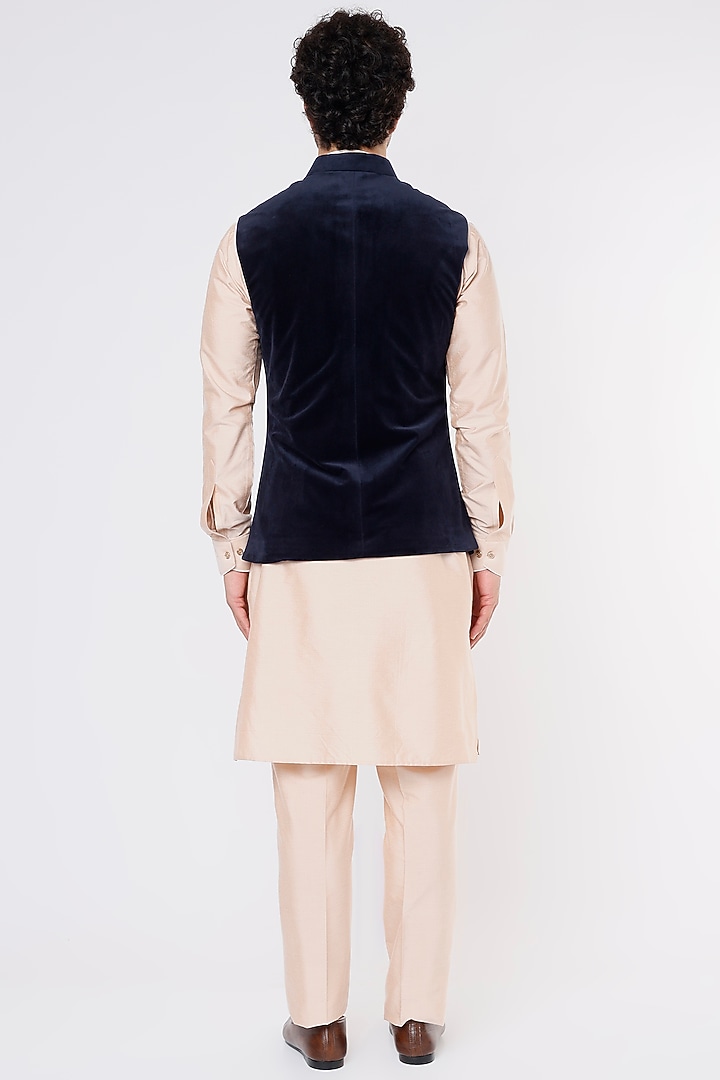 Cobalt Blue Velvet Bundi Jacket With Kurta Set by Vavci at Pernia's Pop Up Shop