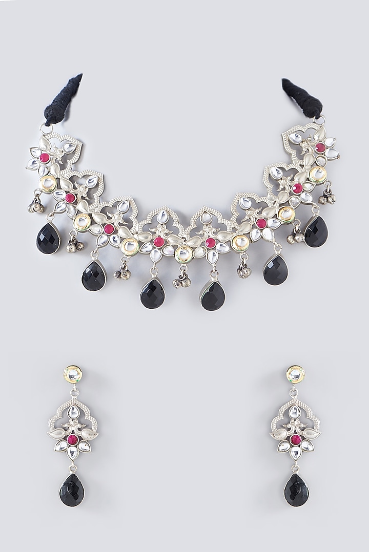 Two Tone Finish Black Kundan Polki & Pearl Necklace Set by Velvetbox by Shweta at Pernia's Pop Up Shop