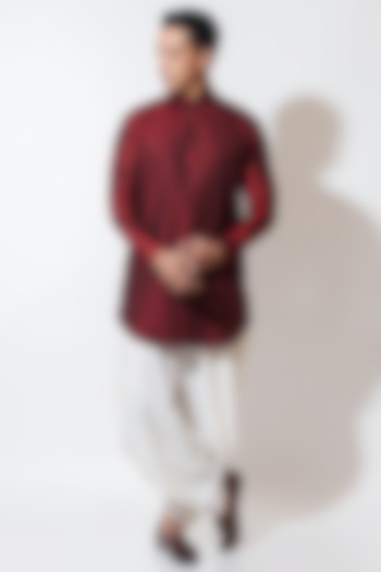 Red Silk Pathani Kurta Set by Vivek Karunakaran at Pernia's Pop Up Shop