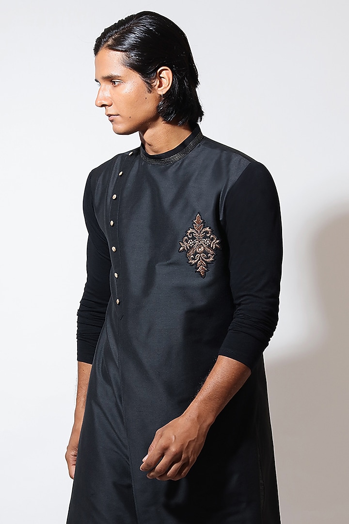 Black Spun Cotton Asymmetric Zardosi Embroidered Kurta Set by Vivek Karunakaran at Pernia's Pop Up Shop