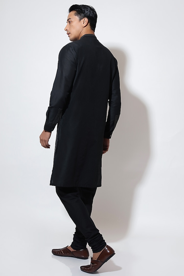 Black Spun Cotton Embroidered Kurta Set by Vivek Karunakaran at Pernia's Pop Up Shop