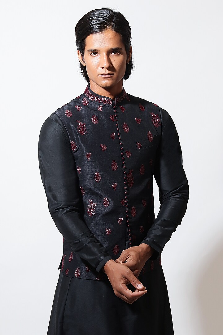 Black Silk Motif Embroidered Bundi Jacket Set by Vivek Karunakaran at Pernia's Pop Up Shop