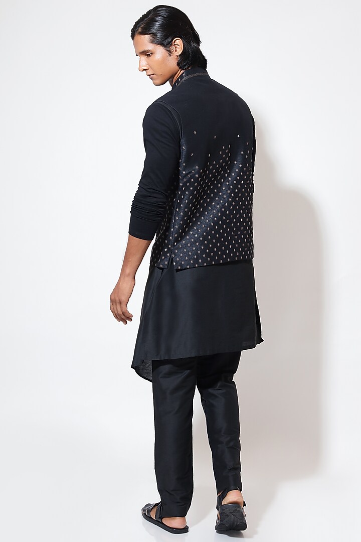 Black Cotton Silk Hand Embroidered Bundi Jacket Set by Vivek Karunakaran at Pernia's Pop Up Shop