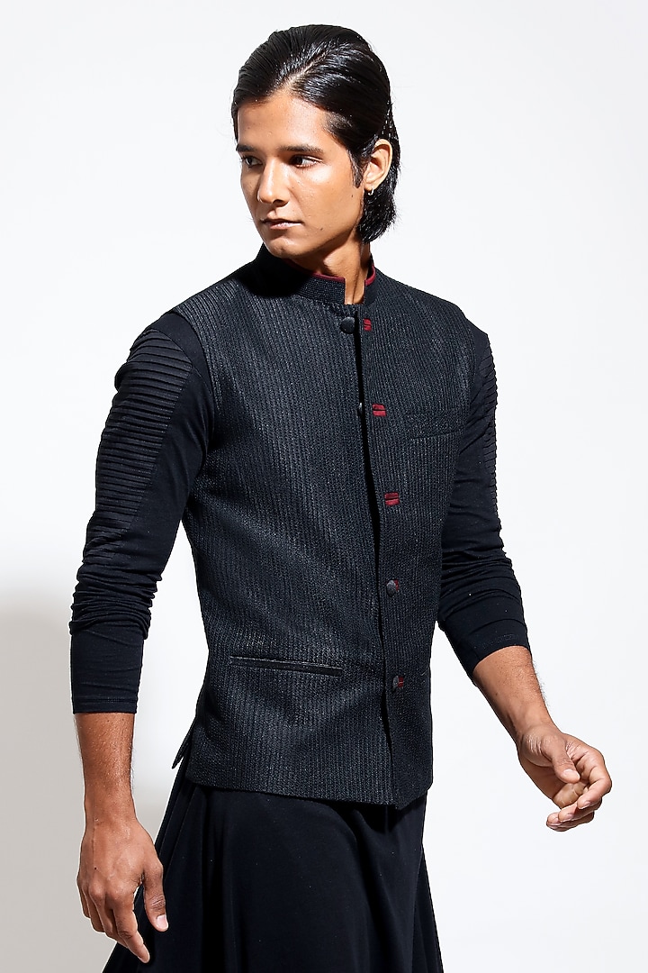 Black Cotton Silk Machine Embroidered Bundi Jacket by Vivek Karunakaran at Pernia's Pop Up Shop